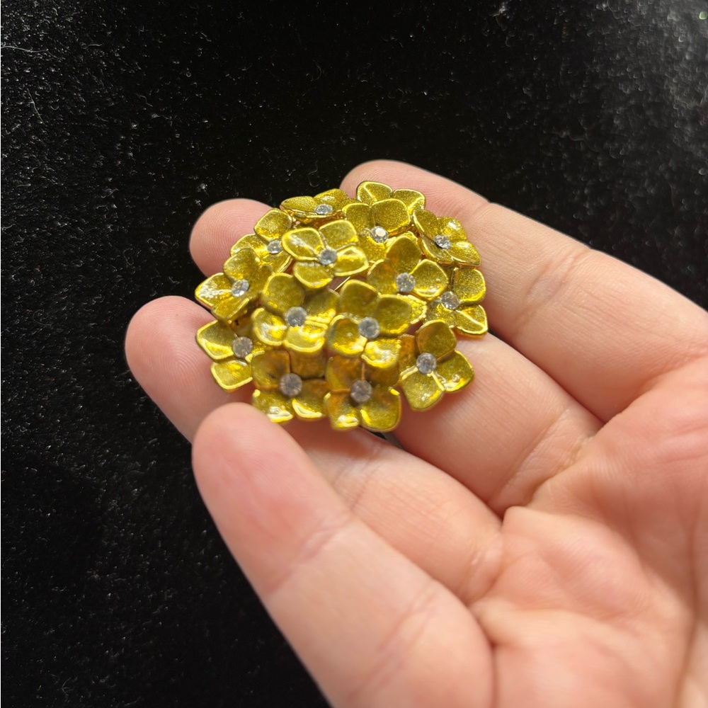 Vintage Gold and Rhinestone Floral Brooch